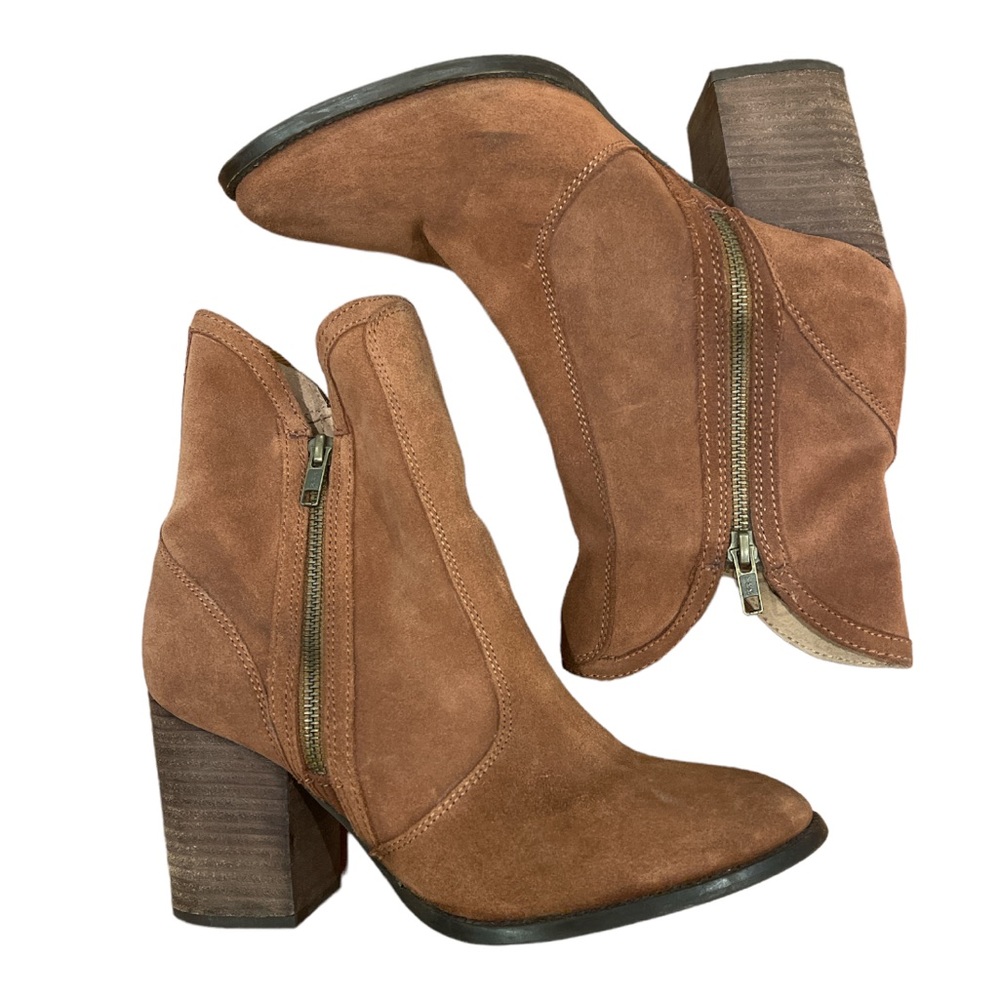 SEYCHELLES • Lori Penny Boots